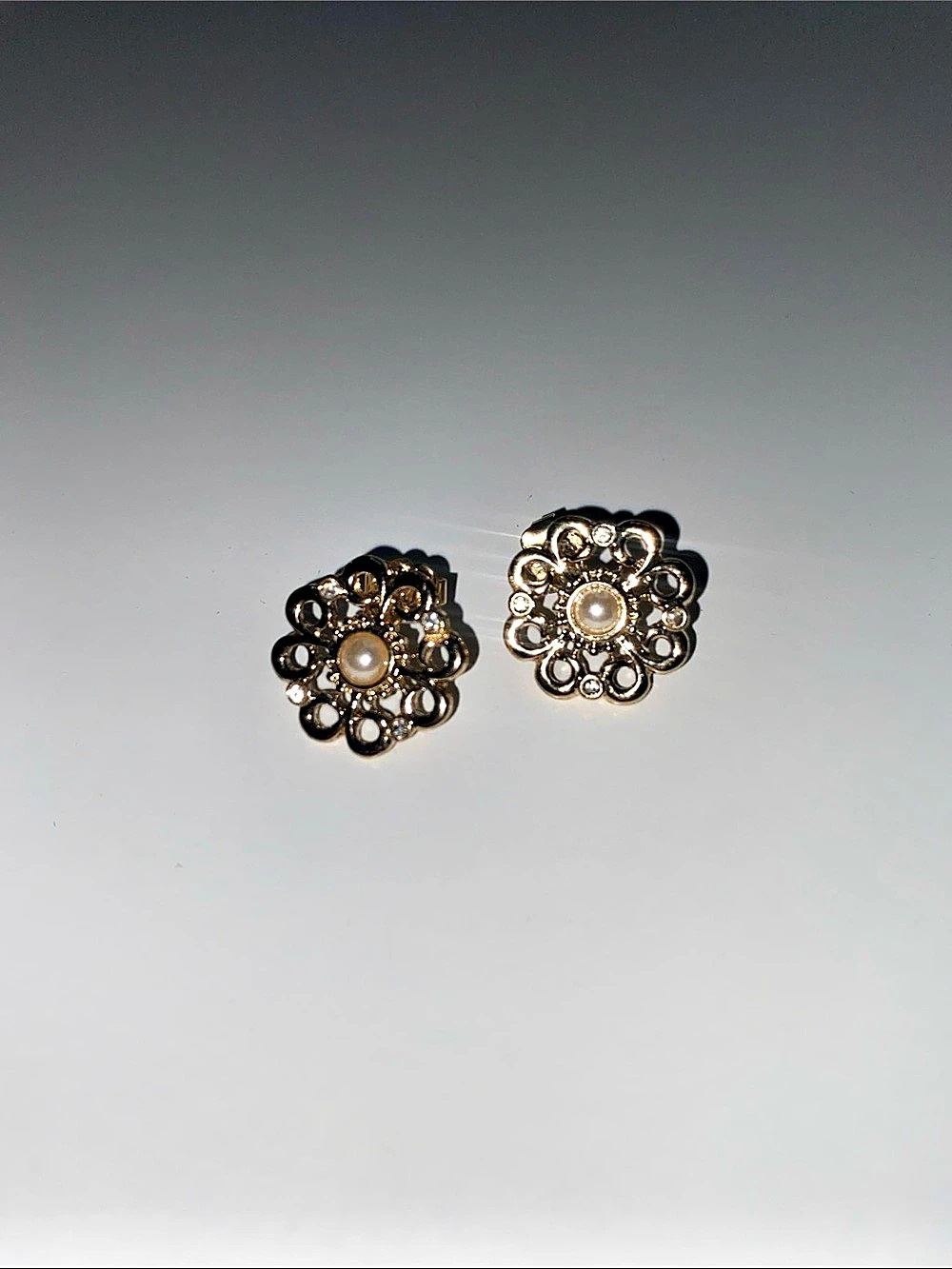 Floral Pearl & Gold Earrings